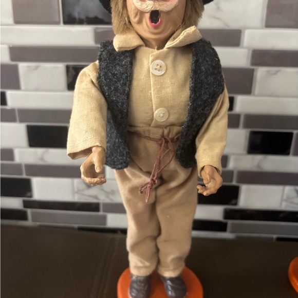 Byers Choice Carolers Five Men Women Boy Colonial Style 9-13 Inches No Marks - Picture 8 of 16